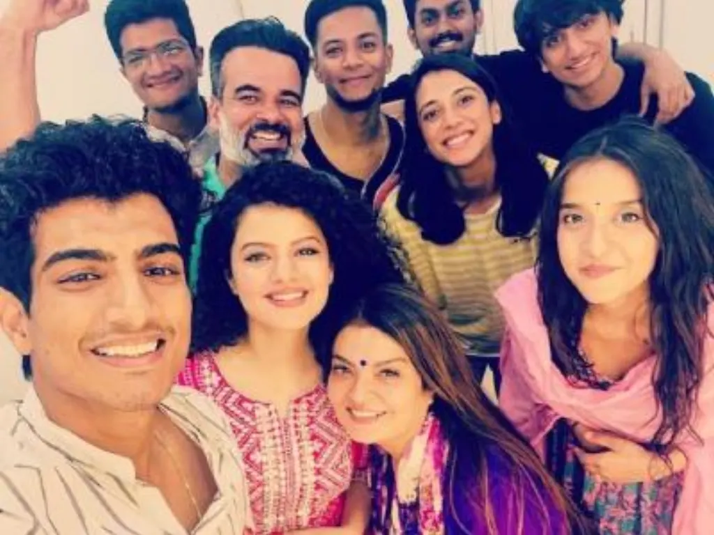 smriti mandhana's fiancé palash muchhal proposes on a cricket ground – watch adorable videos of their special moment before the wedding.
